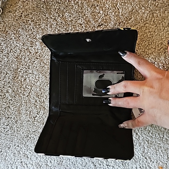 Vera Bradley wallet NWT - Picture 2 of 2